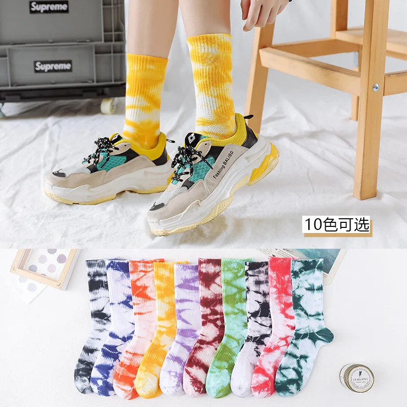

Autumn winter new men's socks street style trend ins tie-dye middle tube socks female version of pure cotton sports couple socks