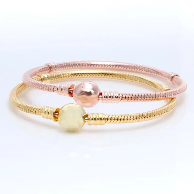 

The New Pan 925 Silver Fashion Classic Round Button Snake Bone Bracelet Is Suitable For Women's Fashion Jewelry