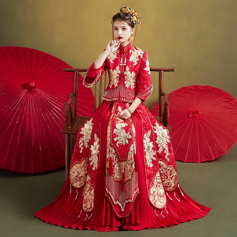 Платье-Ципао с вышивкой и воротником-стойкой рукавом три четверти |