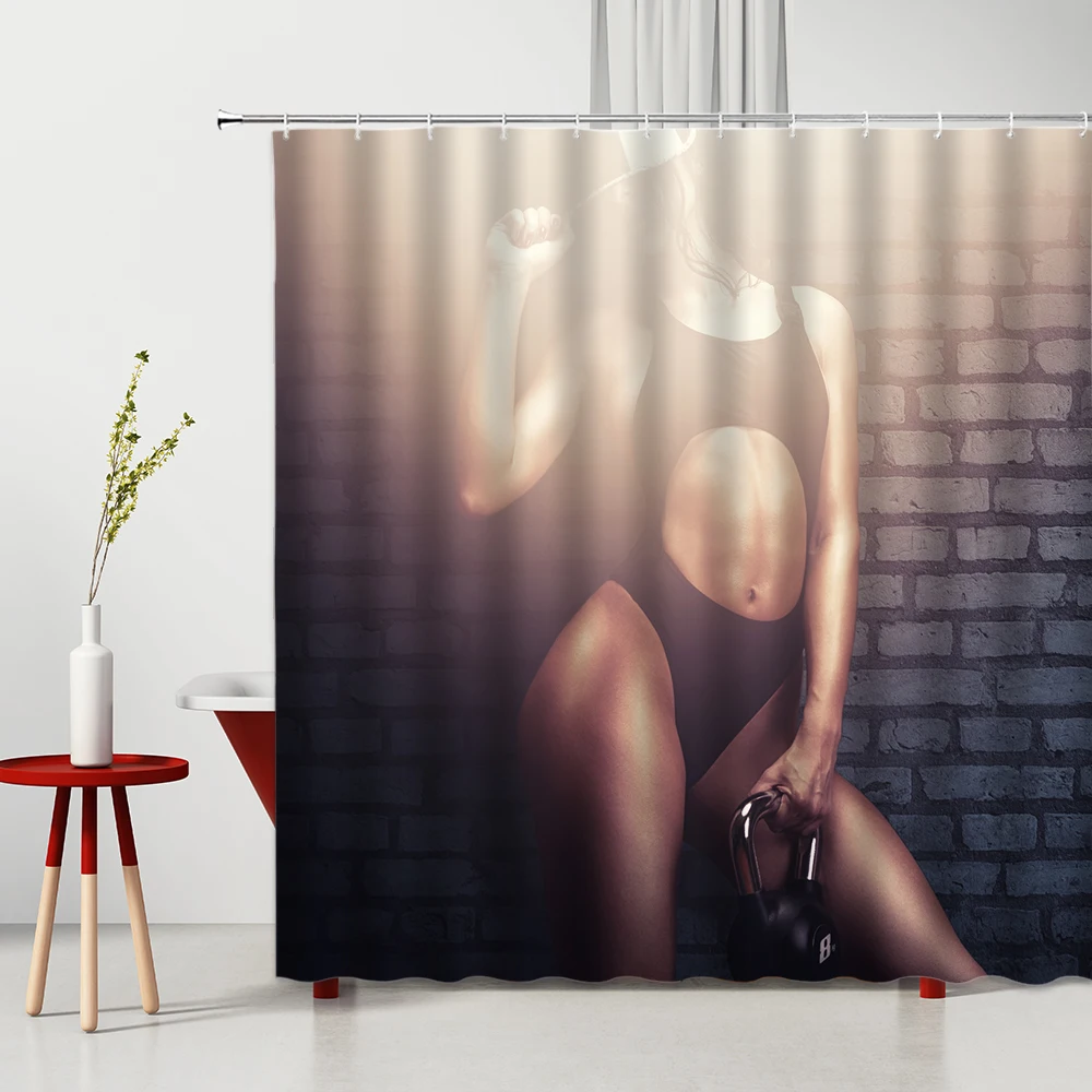 Занавески для душа красивая фитнес-девушка с хорошей фигуркой ванны украшение