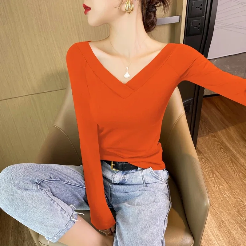 

Женская модная желтая футболка с коротким рукавом