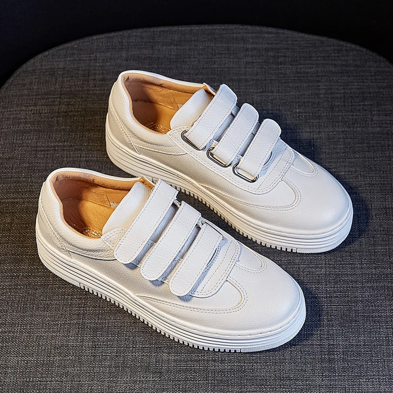 

Женские кроссовки из натуральной воловьей кожи, на липучке