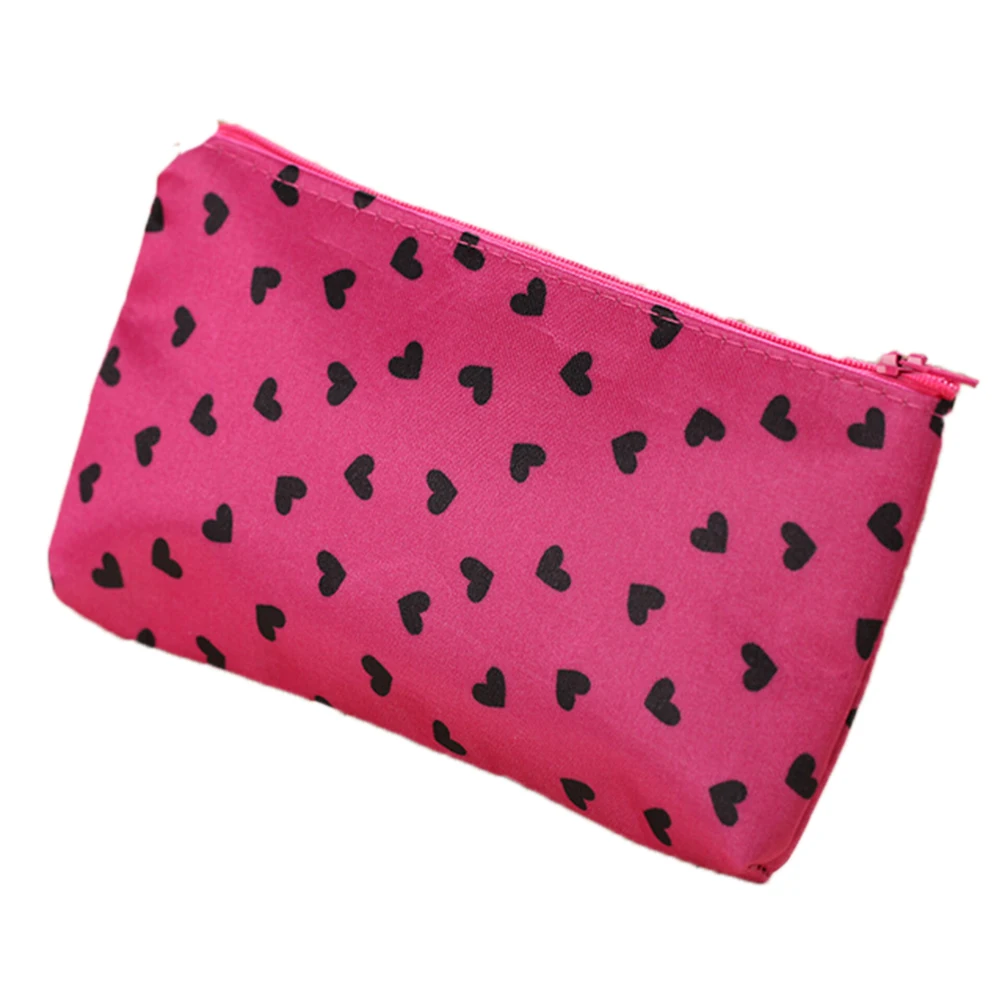 

1pcs Heart Shaped Dots Pattern Pencil Cosmetic Bags Temena Portable Multifunction Beauty Travel Cosmetic Makeup Bag 18*10*2.5cm
