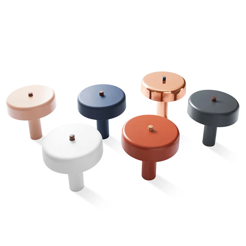 Скандинавский светодиодный Железный художественный цветной T слово Макарон