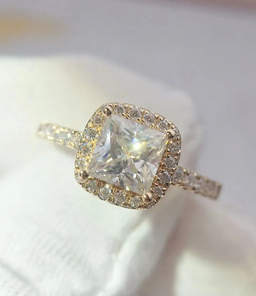 

VVS D 18K Gold Au750 Princess Square 1 Carat Moissanite Luxury Full Diamond Female Ring