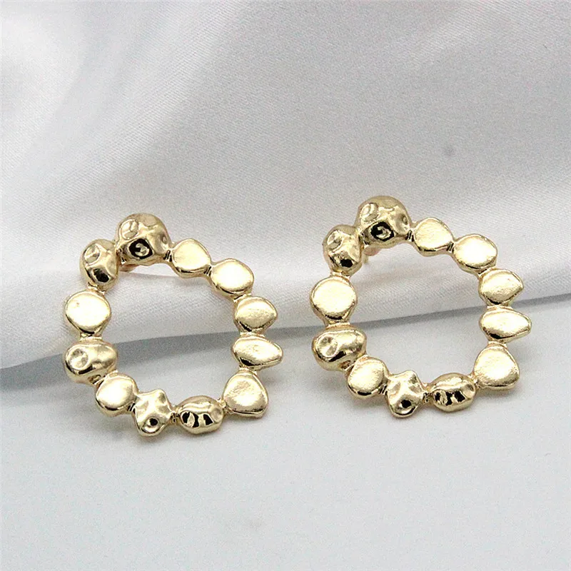 Европа и США Новинка Личность серьги в горошек стиле Джокер панк уширенные