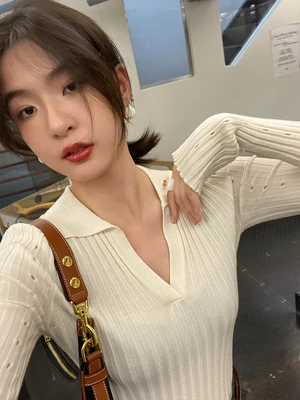 

Women's jackets jackets, V-neck, long-sleeved, warm and comfortable, spring and autumn all-match casual, inside and outside wear