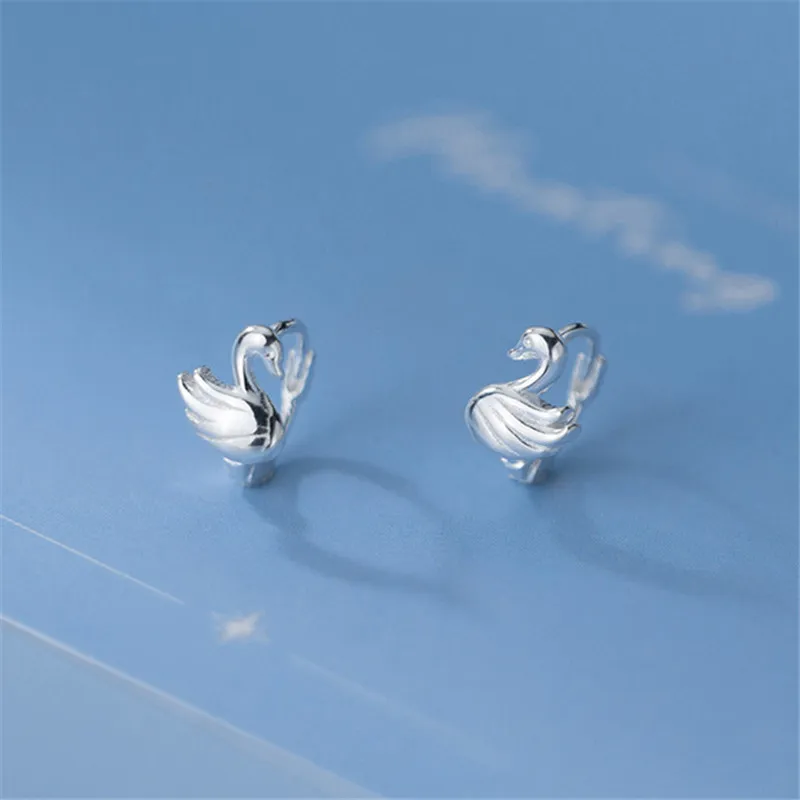 

925 Sterling Silver Glossy Little Swan Clip Earrings Non Piercing Cartilage Temperament Silver Ear Jewelry For Women Anniversary