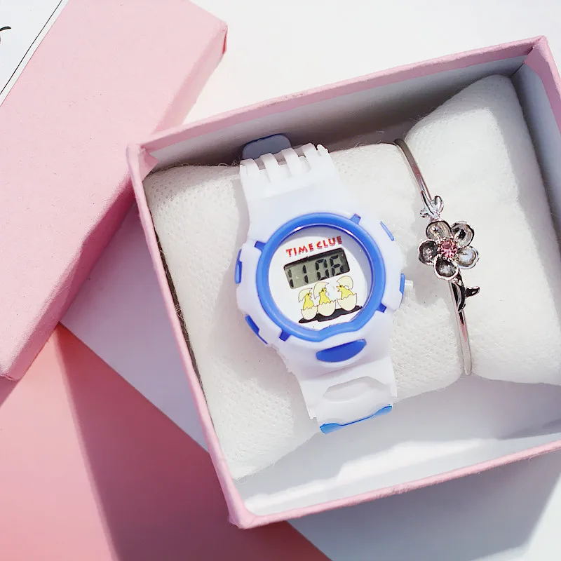 Женские часы спортивные для девочек простой бренд модные lcd студентов