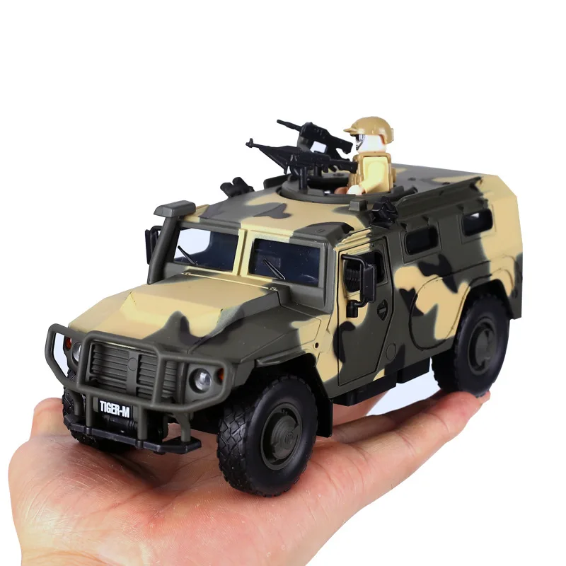 Литая 1:32 модель автомобиля из сплава электронная имитация военной техники
