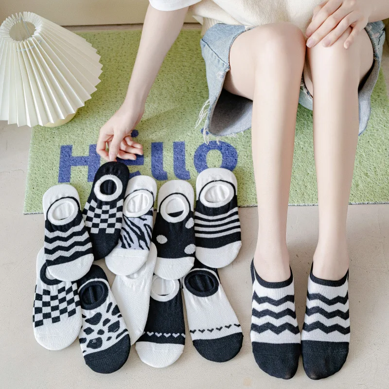 

Black and White Kawaii Woman Socks Cotton for Spring Summer Invisible Stripe Funny Women Socks 42301
