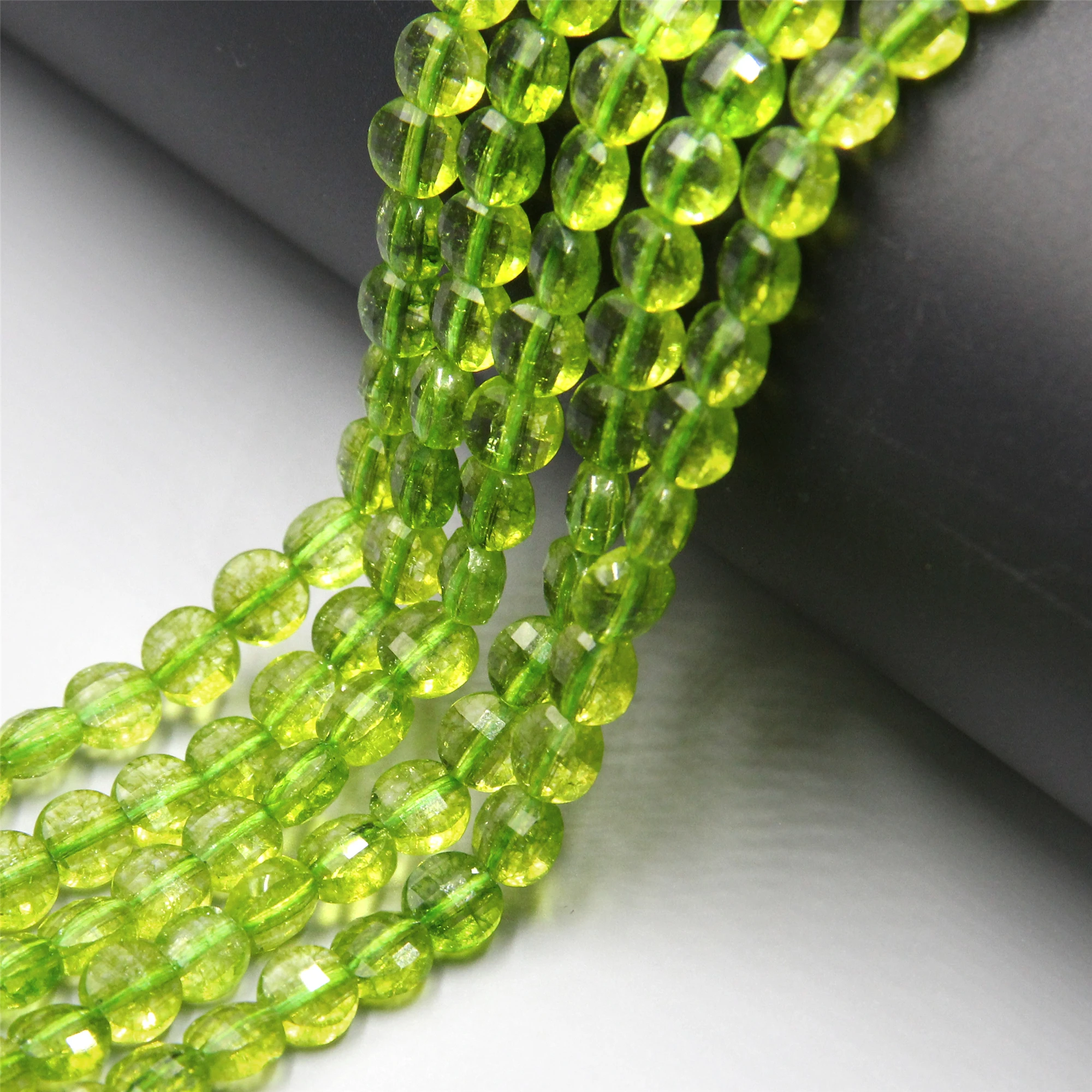 Натуральные зеленые периточки оливиновые кварцевые хрустальные бусины плоские