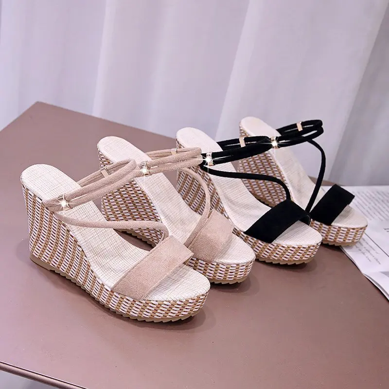 

Women Sandals Summer New Fashion Thick Soled Slope Heel Slippers Plus Size Korean Casual Open Toe Outdoor Slippers Female Shoes