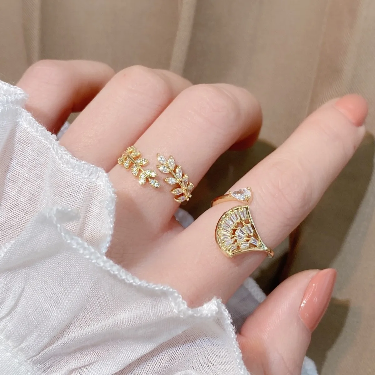 

2021 New Trendy Ginkgo Leaves Women Ring Adjustable Open Design 14K Real Gold Plated High Quality Engagement Bridal Rings