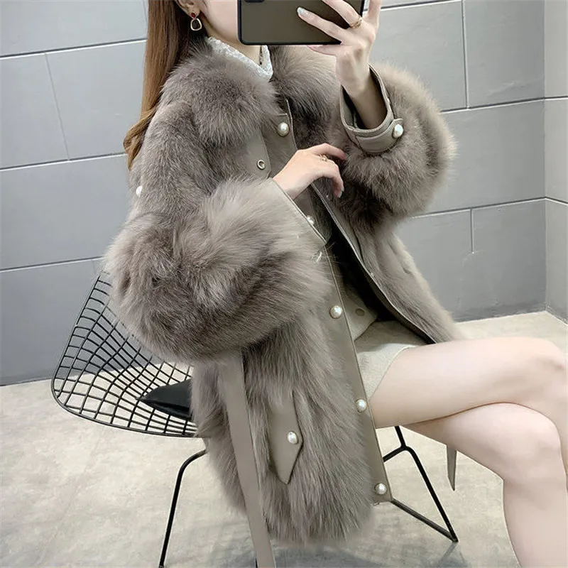 Women High-end Fur Coat 2022 New Female Pearl Winter Thick Overcoat Faux Fur Fashion Jacket Women's Coats Lady Overwear B562