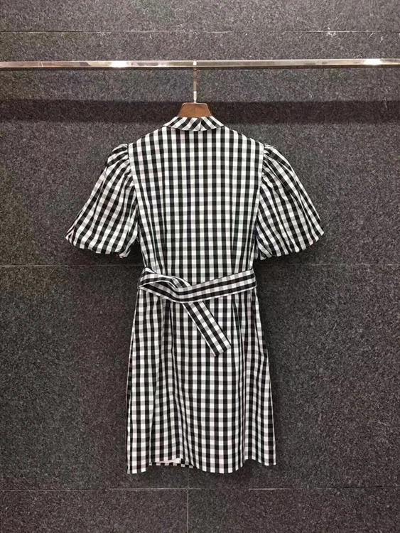 

2021 spring and summer new women's wear buckle collar V-neckline bubble short sleeve gathered waist Plaid Dress 324