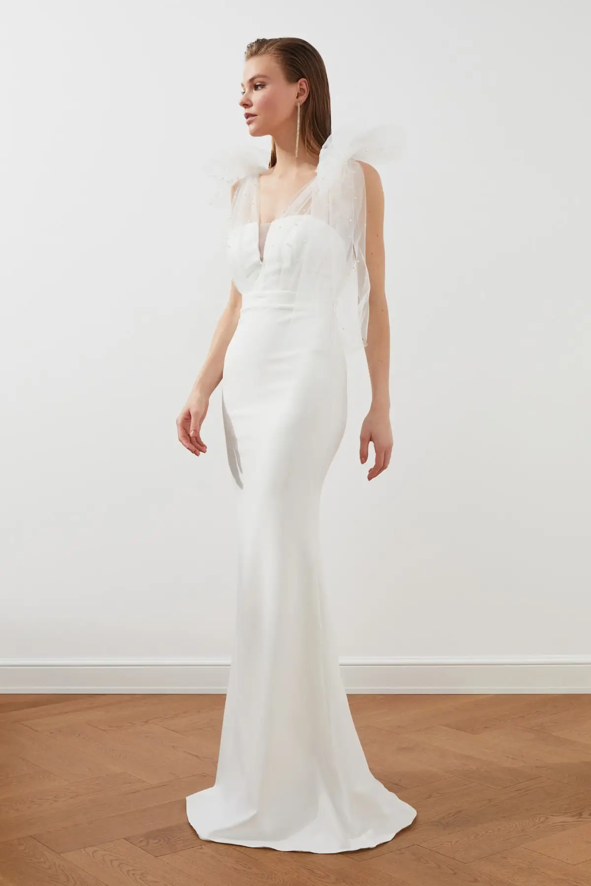

Trendyol Pearl Detail Evening Dress & Prom Gown TPRSS20AE0086