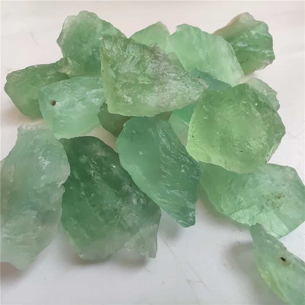 

100 г, 2-4 см, крупные частицы, натуральный Восьмиядерный цветной флюорит, необработанный цвет, искусственный зеленый камень, украшение для тро...