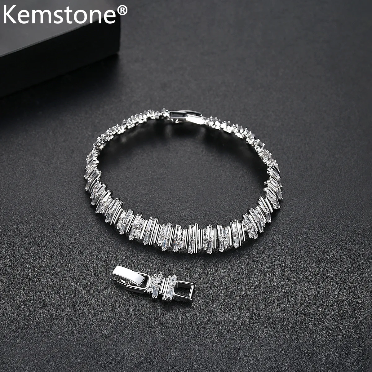 Браслет Kemstone из циркония и белой меди с регулируемыми звеньями женская бижутерия