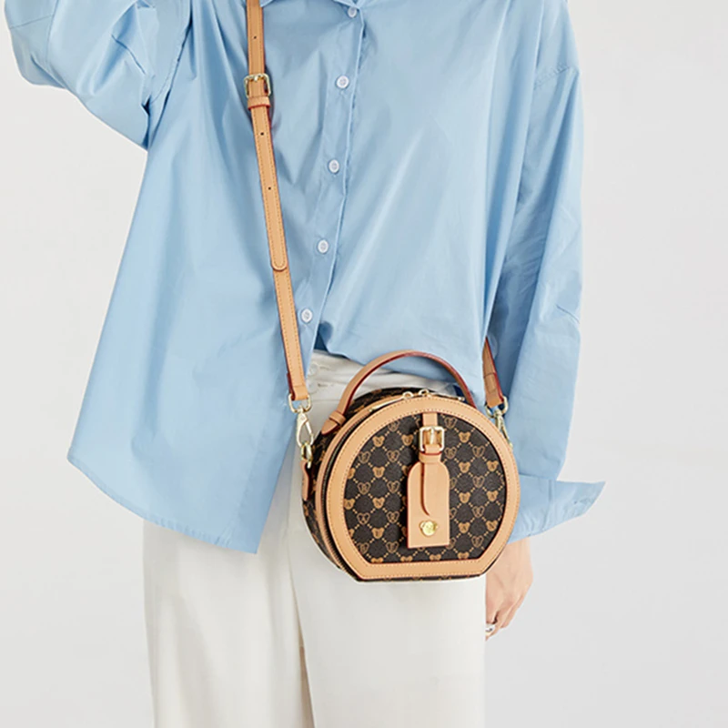

2021 New Women Single Shoulder Bear Pattern Messenger Bag All-match Popular Fashion Handbag Luxury Designer Purses and Handbags