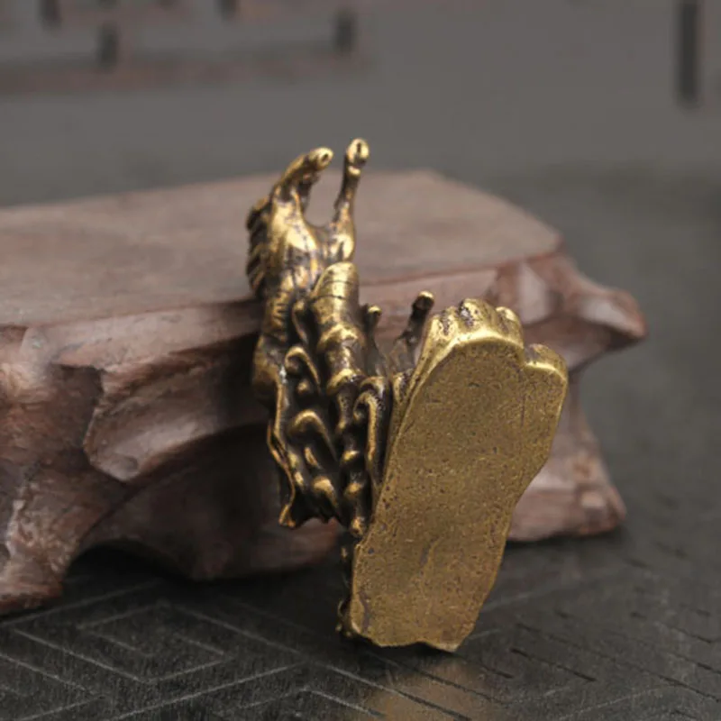 Маленькая статуя из твердой латуни для бега украшения дома курильница гостиной