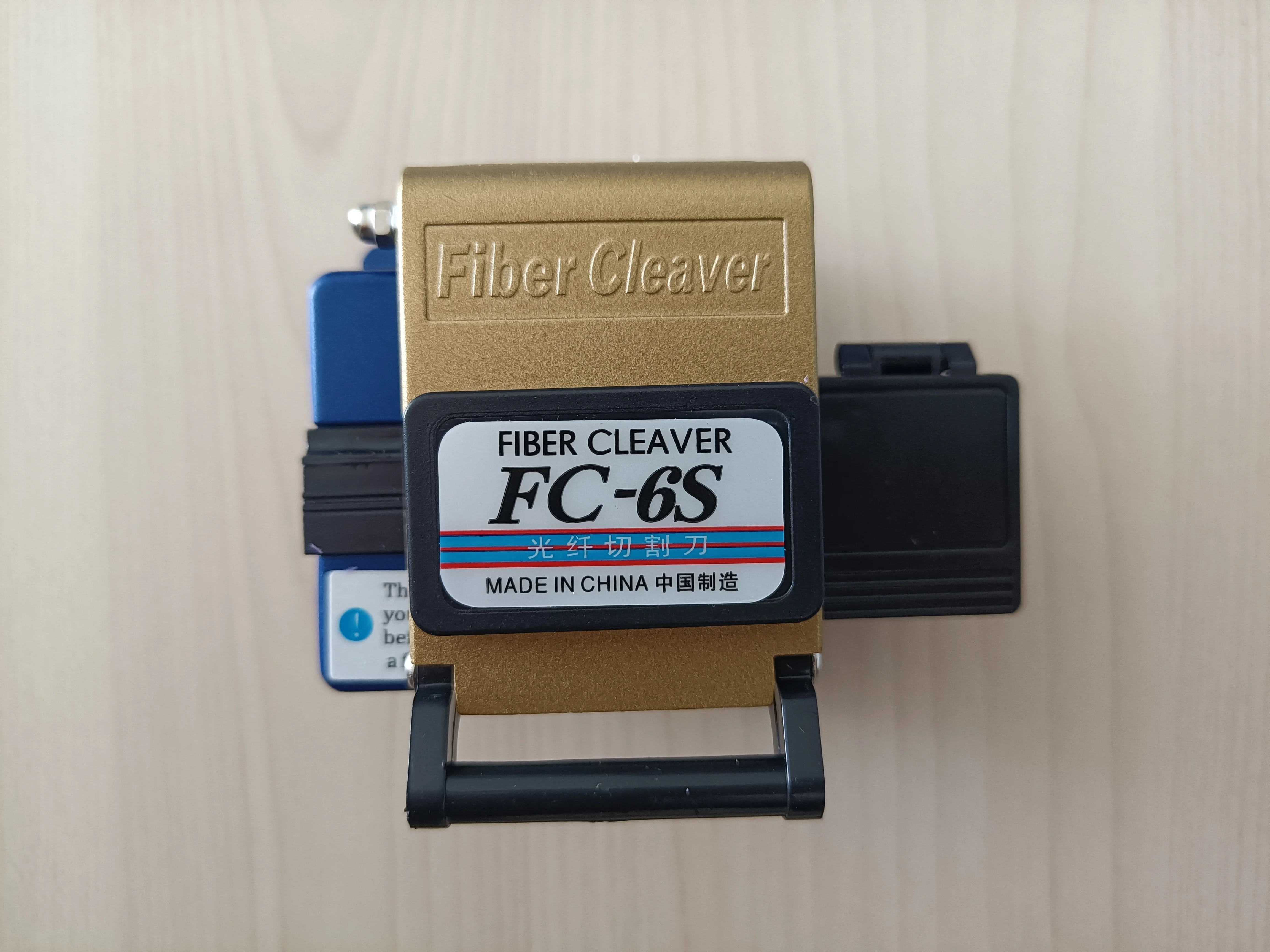 

2/4pcs lot FC-6S Blue Guide Fiber Optic Cleaver Optical Fiber Cleaver For FTTX FTTH Cutting Cleaver with Fiber Scrap Collector