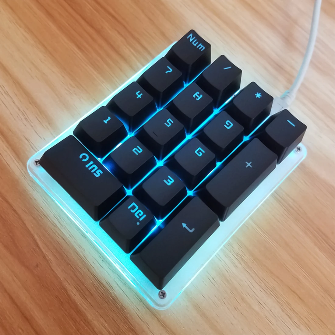 

Mini Portable One Handed Mechanical Keyboard Wired Numeric Keyboard for Laptop Tablet Desktop Computer - Black (Blue Switches)