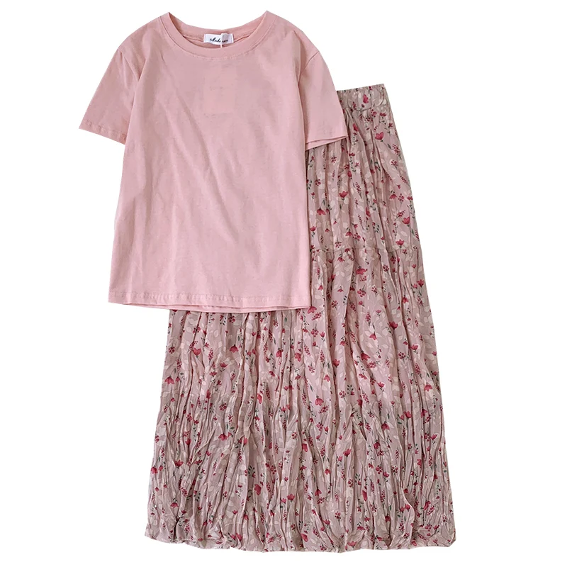 

Rena Minimalist Summer Pink Girl round Neck Slim Fit Slimming Versatile Short Sleeve T-shirt + Cherry Blossom Floral Skirt