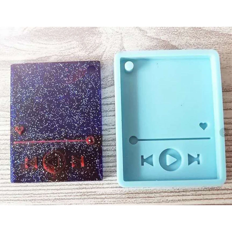 

R2LE DIY Crafts Polymer Super Glossy Epoxy Resin Player Mold Keychain Silicone Mould