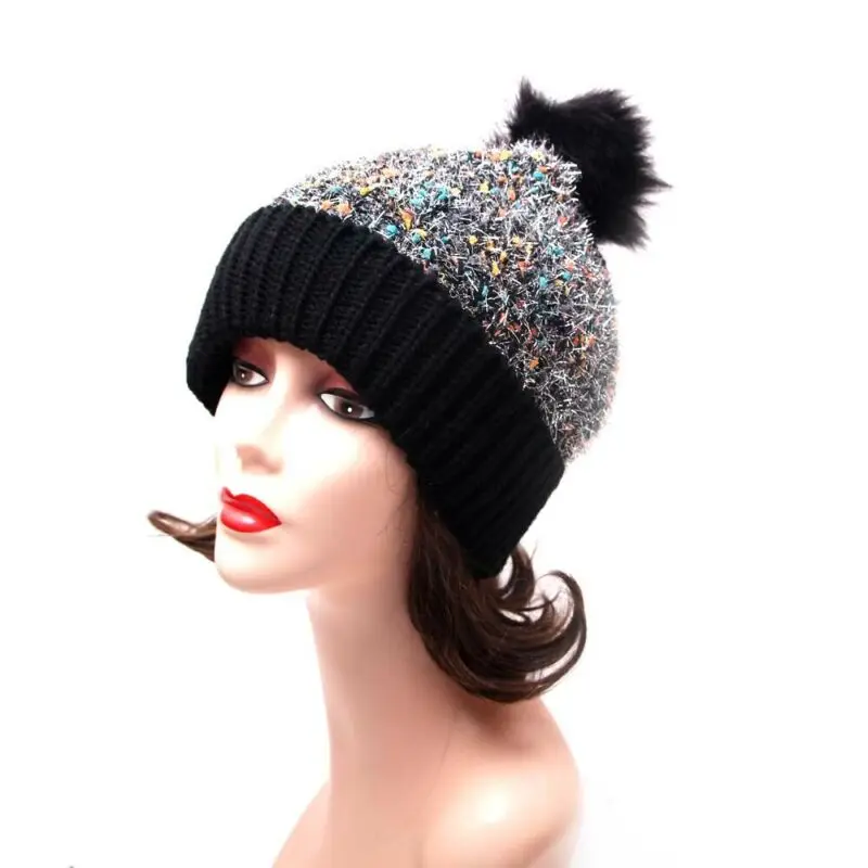 Женская зимняя шапочка вязаная крючком теплая большая шапка из лисьего меха с