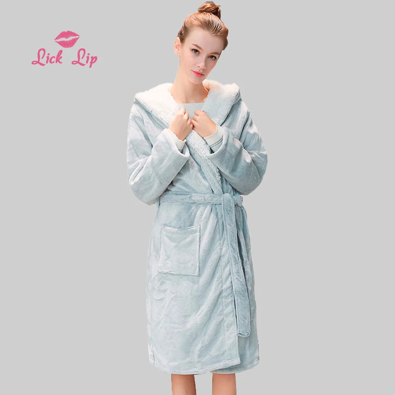 

Халат фланелевый с капюшоном, на осень и зиму