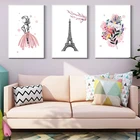 Постер с изображением розовой Эйфелевой башни в скандинавском стиле