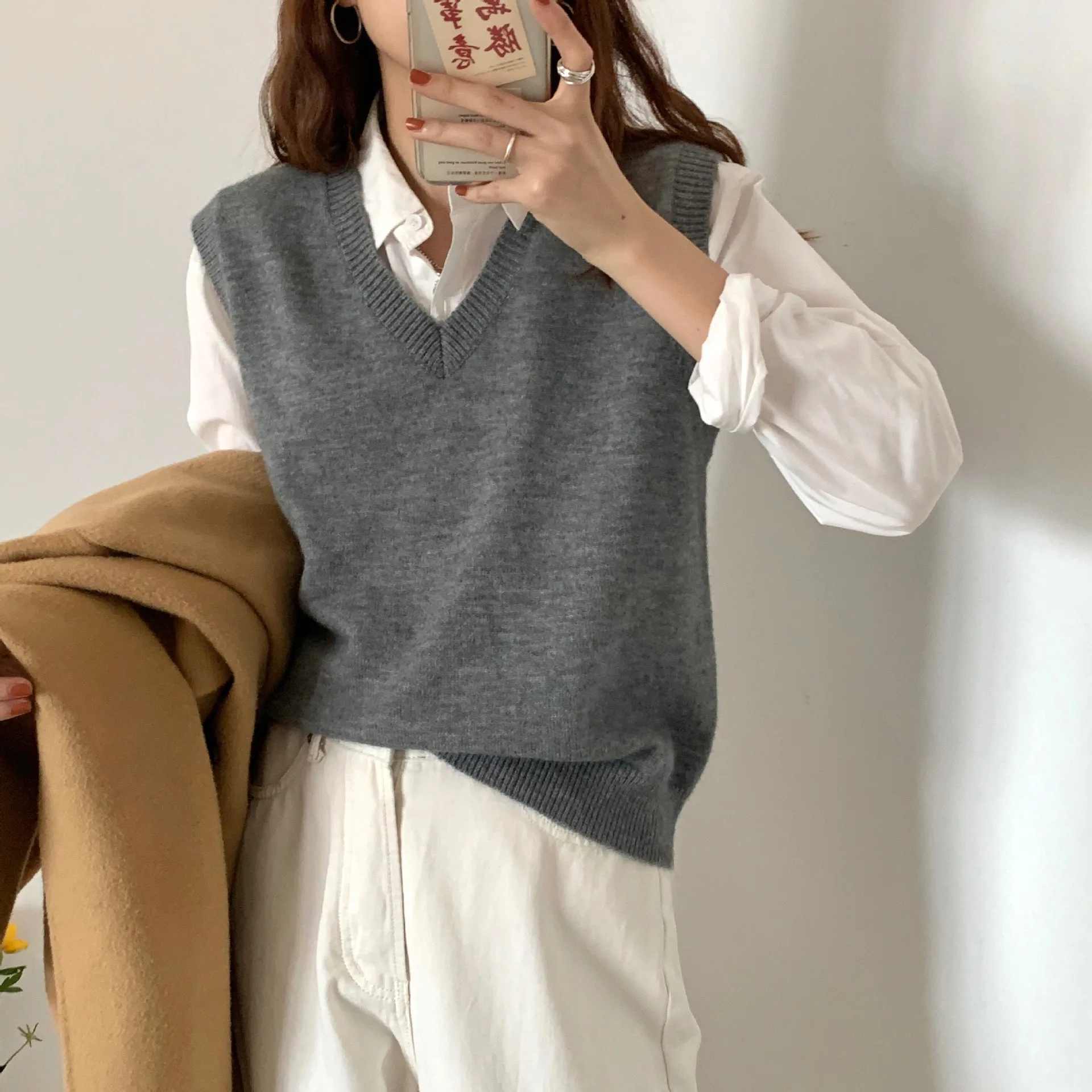 

2020 Spring Autumn Vintage Sleeveless V-neck knitted Vest Sweater Women Elegaht Solid Pullovers Femme Casual Tank Top