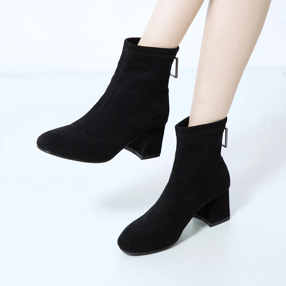 Женские Эластичные ботильоны на высоком массивном каблуке с острым носком |