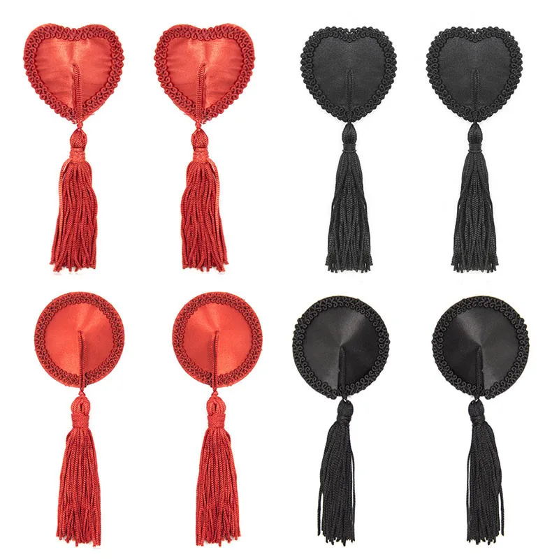 Эротическое женское нижнее белье с пастой на груди кисточками в форме сердца |