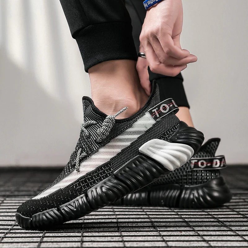 

2020 Mesh Men Casual Shoes Y350 Men Shoes Lightweight Comfortable Breathable Walking Sneakers Tenis masculino Zapatillas Hombre