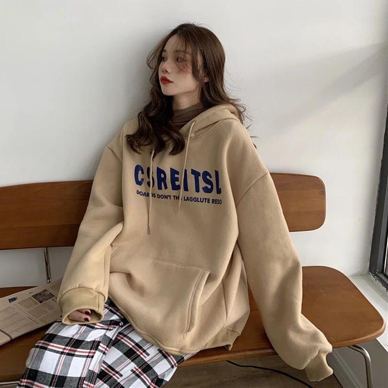 

Hoodies & Sweatshirts