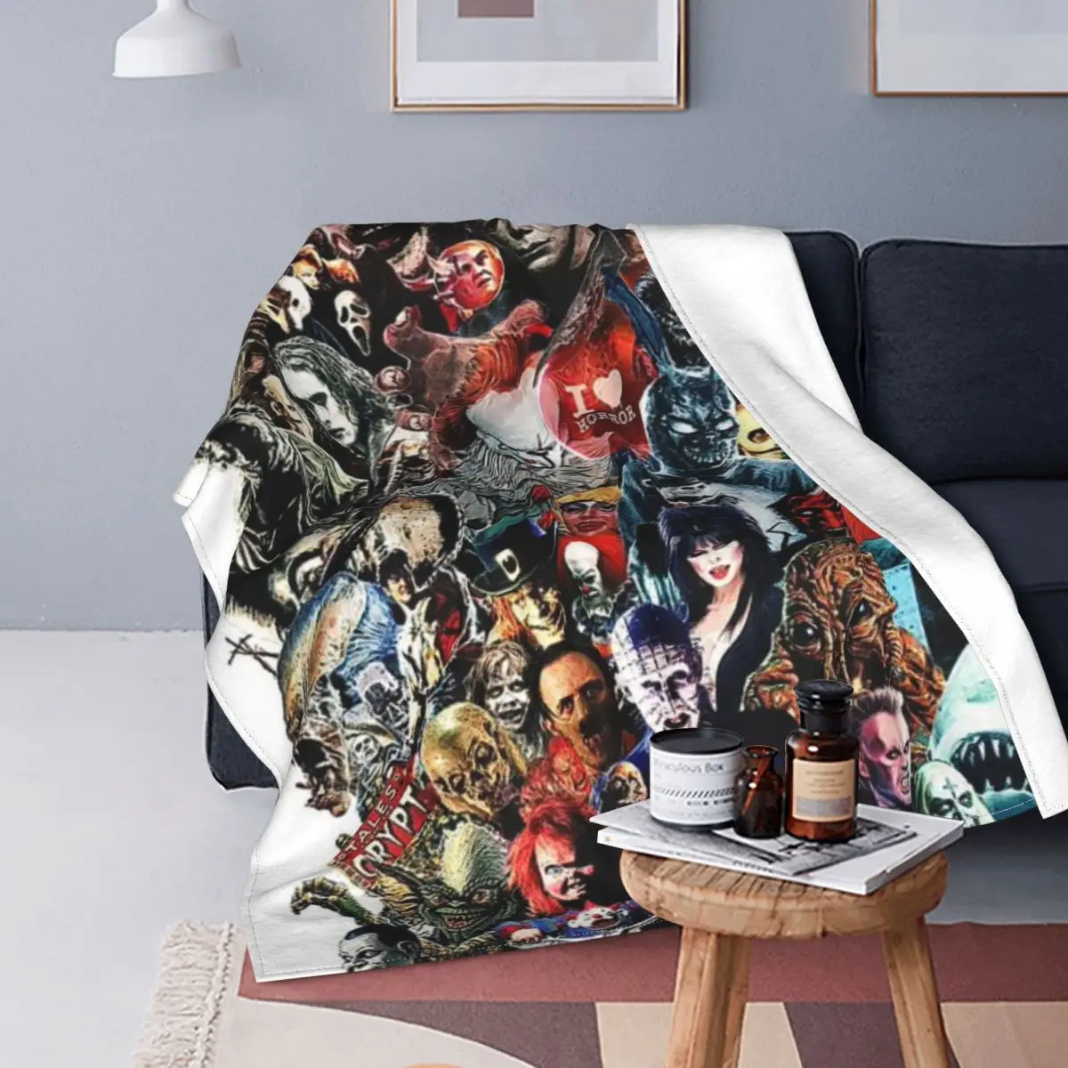 

Страшная пленка, страшная наклейка, обычная наклейка на Хэллоуин