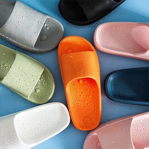 

Summer Women Bathroom Shoes Ladies Home Slippers Bedroom Non-Slip Indoor Thick-Soled Shoes for Ladies Thick Platform Slippers