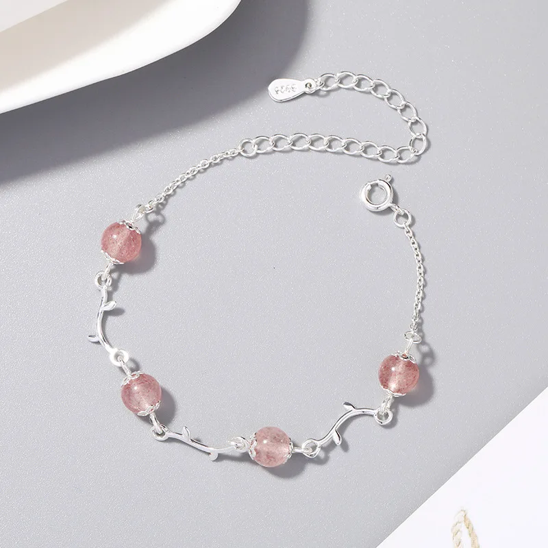 Женское ювелирное изделие из серебра 925 пробы с натуральным кварцем и лунным