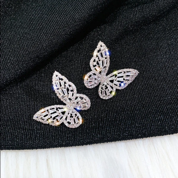 

Butterfly Earrings Luxury Sparkling Korean Temperament Style Stud Earrings BMF88