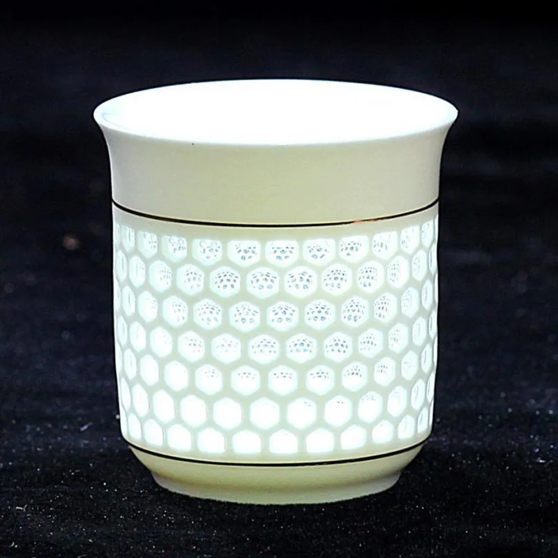 

Синяя фарфоровая чайная чашка