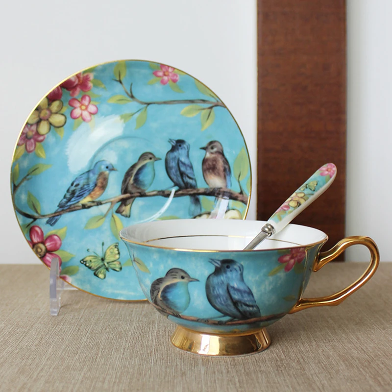 Кофейная чашка из костяного фарфора в европейском стиле керамическая с золотом