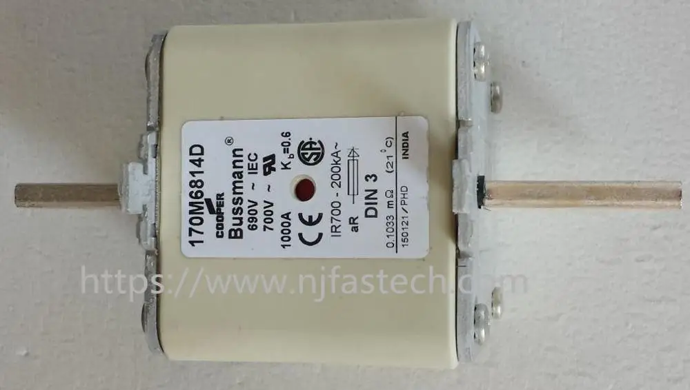 Новый оригинальный предохранитель 1000A 690V 170M6814 цены на керамический |