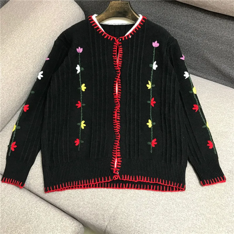 

2021 Spring Winter New Retro Embroidered Flower Sweater Cardigan Jacket Women's Fashion Jacket Knitwear Female Cardigan Sweaters