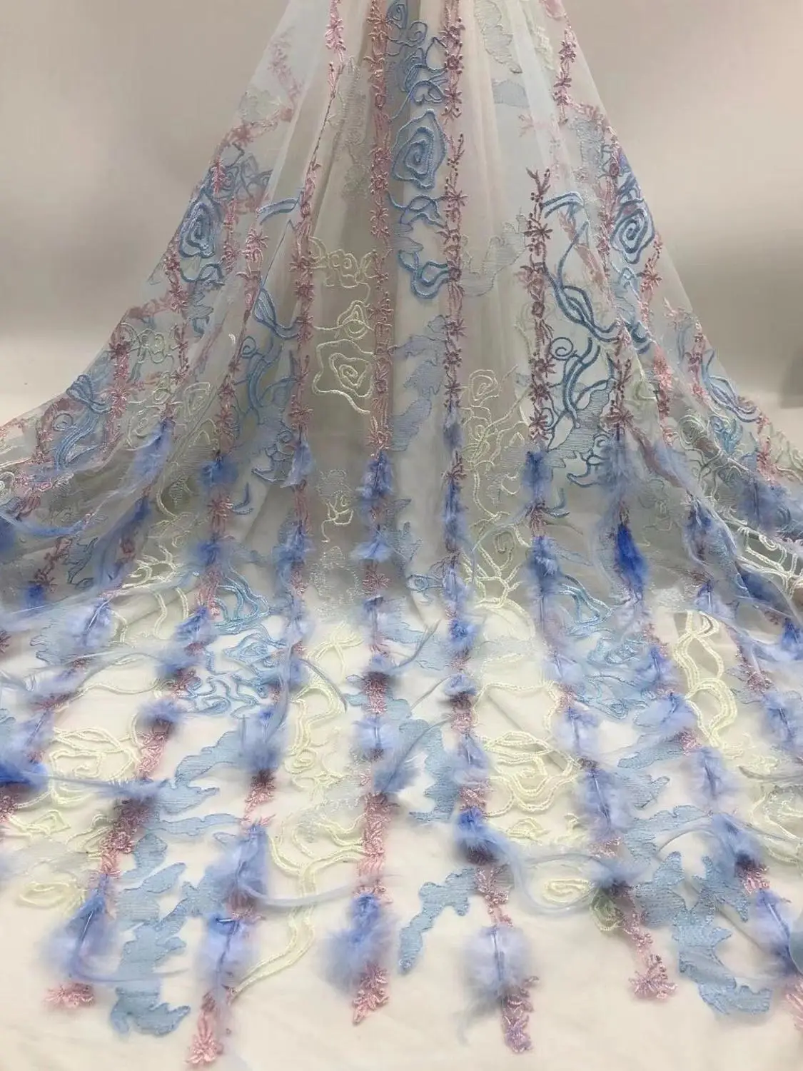 

Luxury Embroidery Fabric,Palace Style Lace,French Feather Mesh Fabric Is High-End Dress/Banquet /Evening /Wedding Fabric Sewing
