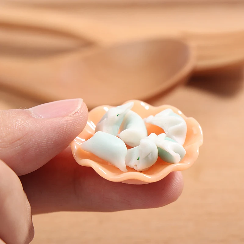 

6pcs/lot Miniature Dollhouse 1/12 Chinese Cuisine Dumplings Food With A Plate~