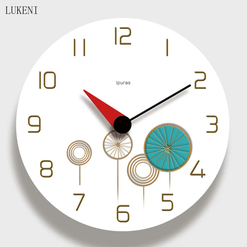 Простые маленькие ветряные мельницы окрашенные настенные часы для