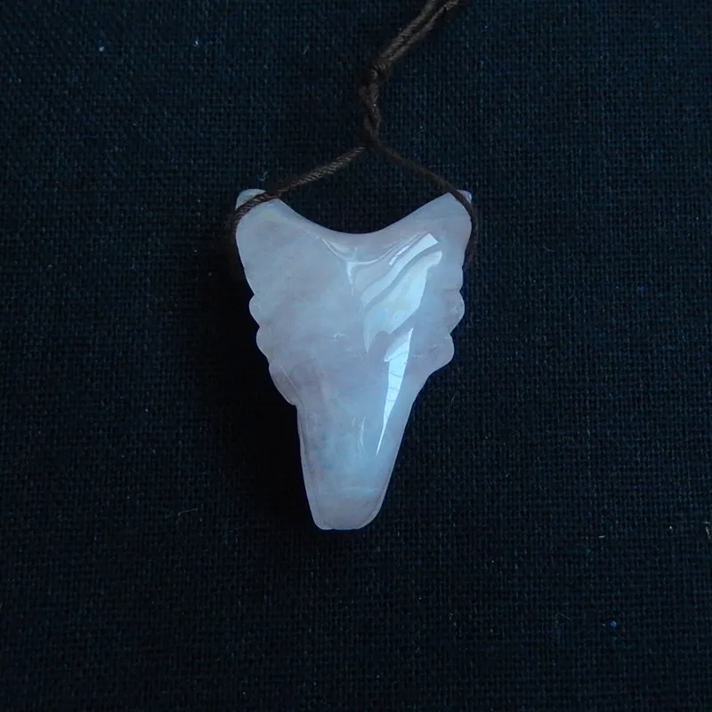 

Carved wolf head,Rose quartz Gemstone pendant bead,Semi-precious stones jewelry accessories,37x26x15mm,13.2g