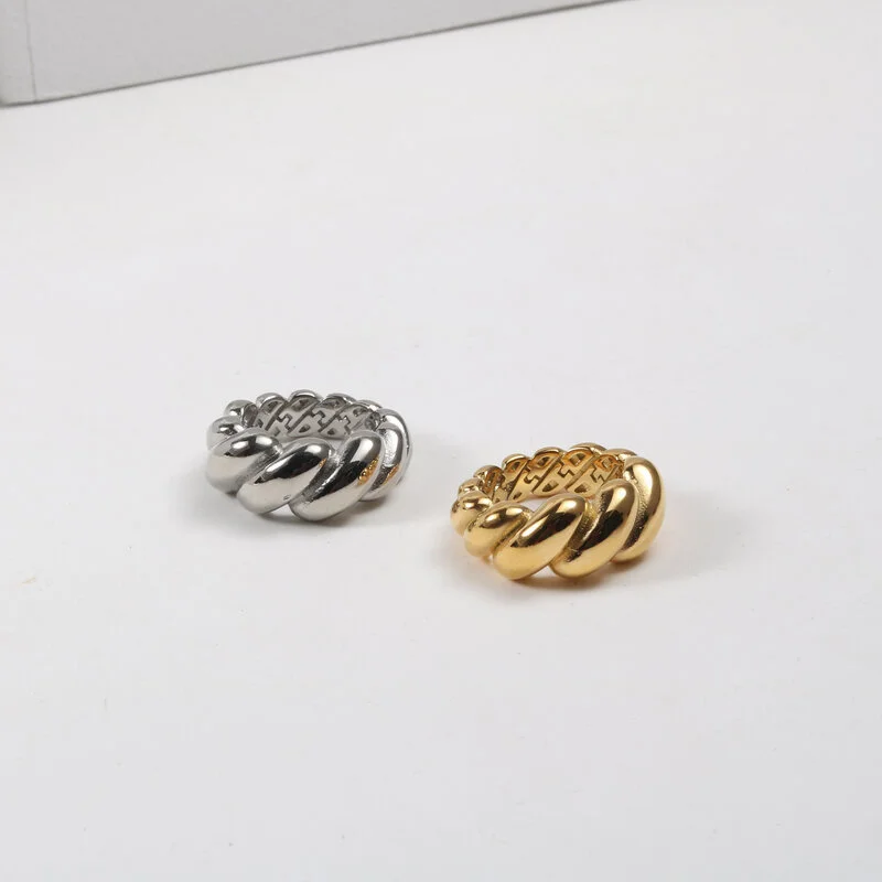 

New tainless Steel Punk Trendy Korean High-Grade Twist Rings For Women Pleated Gold Fashion Gothic Style Jewellery 2021Trend